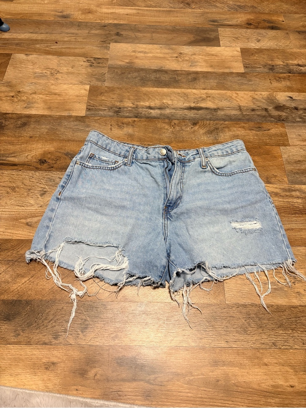 Forever 21 Premium Distressed Denim Shorts – Size 29
